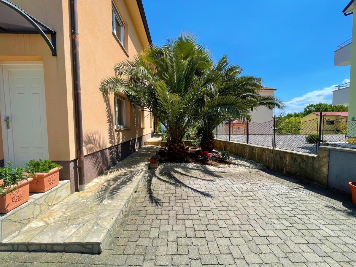 Grand Pool Apartment Ika-Οπατία Εξωτερικό φωτογραφία
