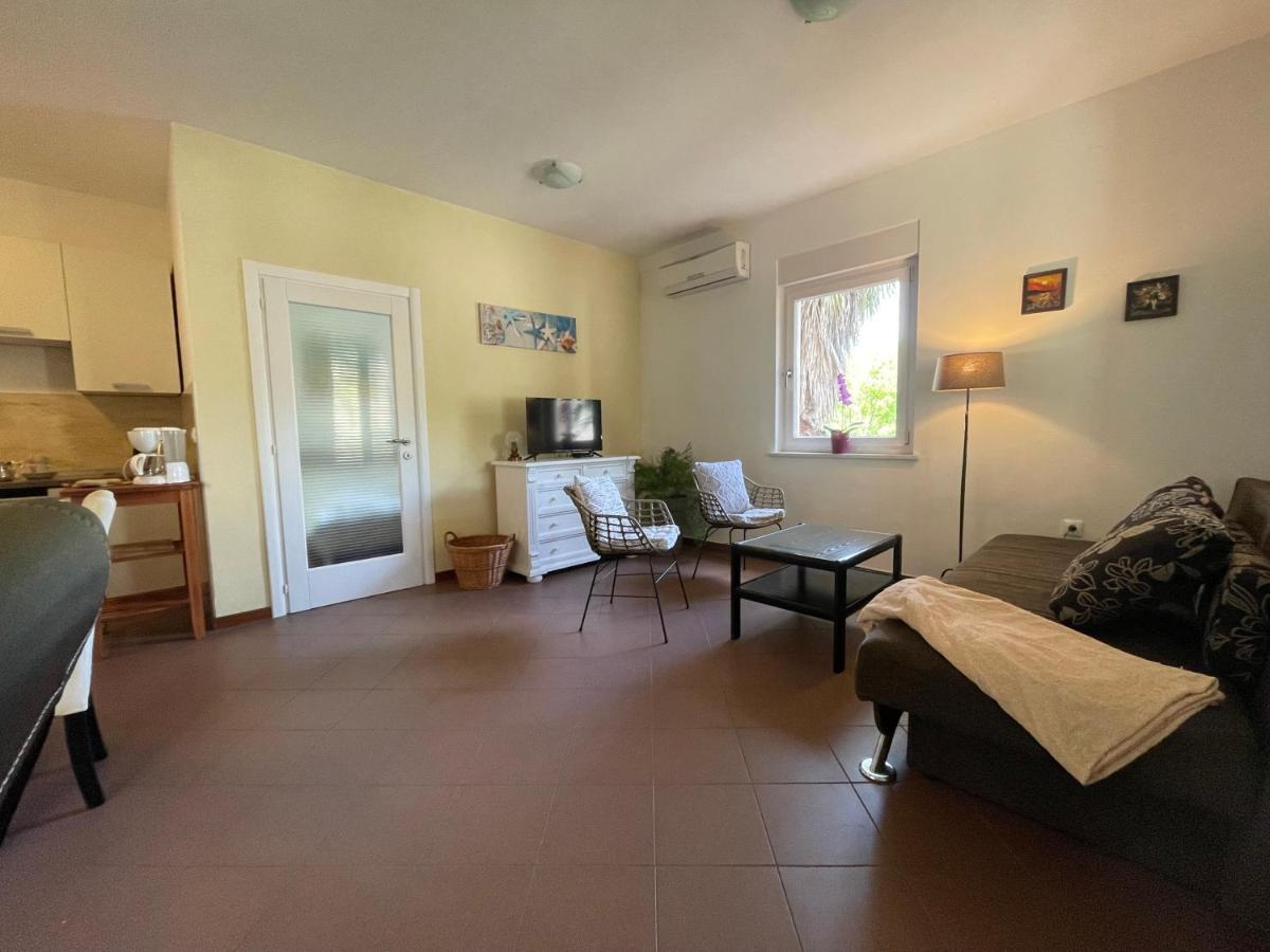 Grand Pool Apartment Ika-Οπατία Εξωτερικό φωτογραφία