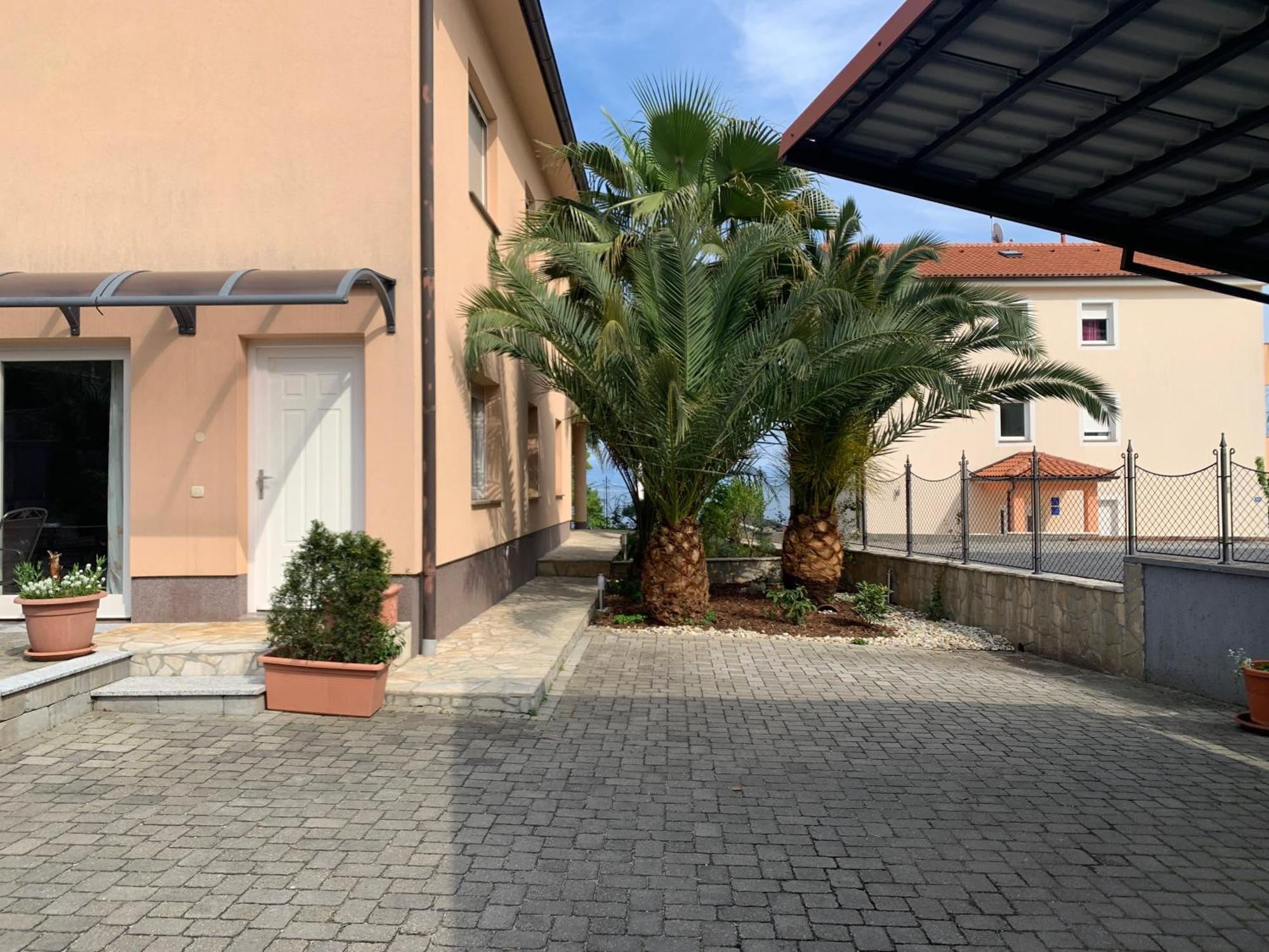 Grand Pool Apartment Ika-Οπατία Εξωτερικό φωτογραφία