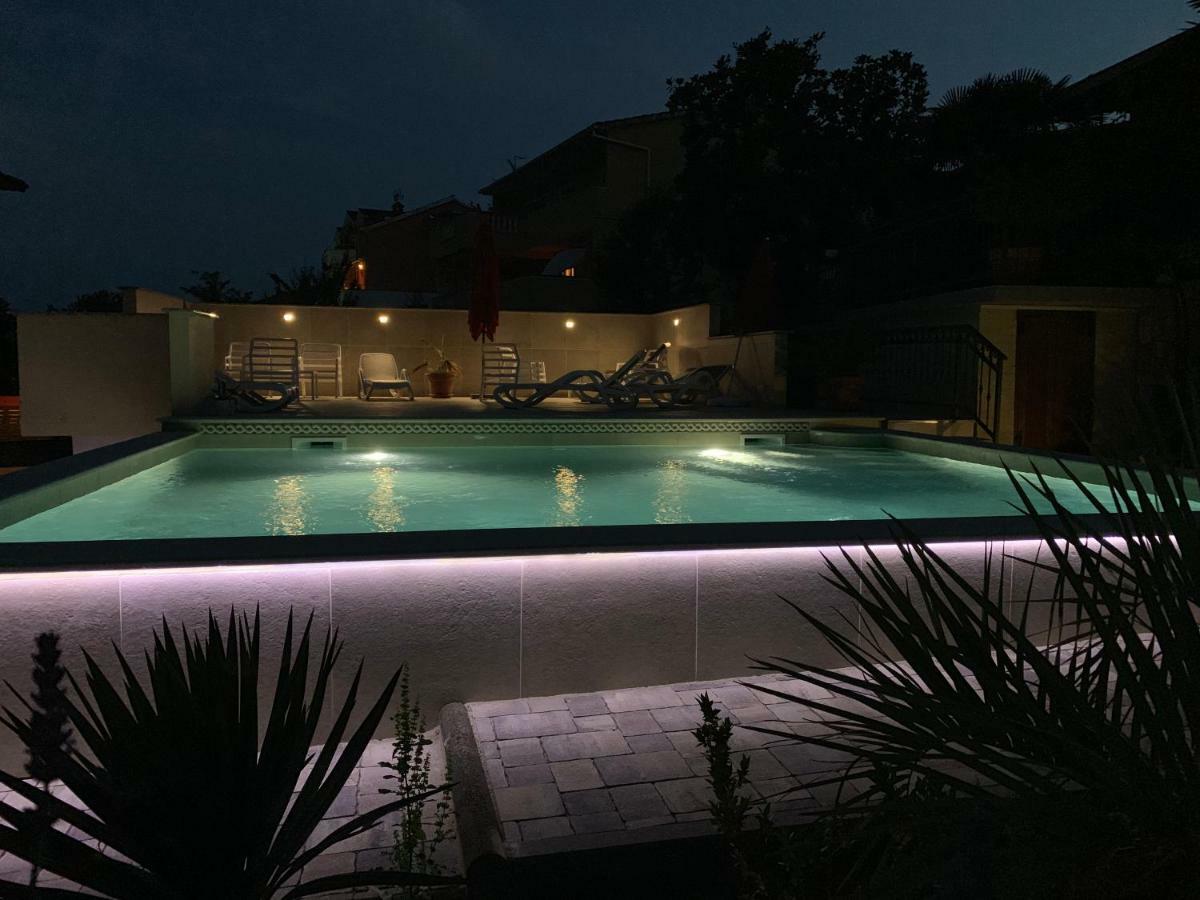 Grand Pool Apartment Ika-Οπατία Εξωτερικό φωτογραφία